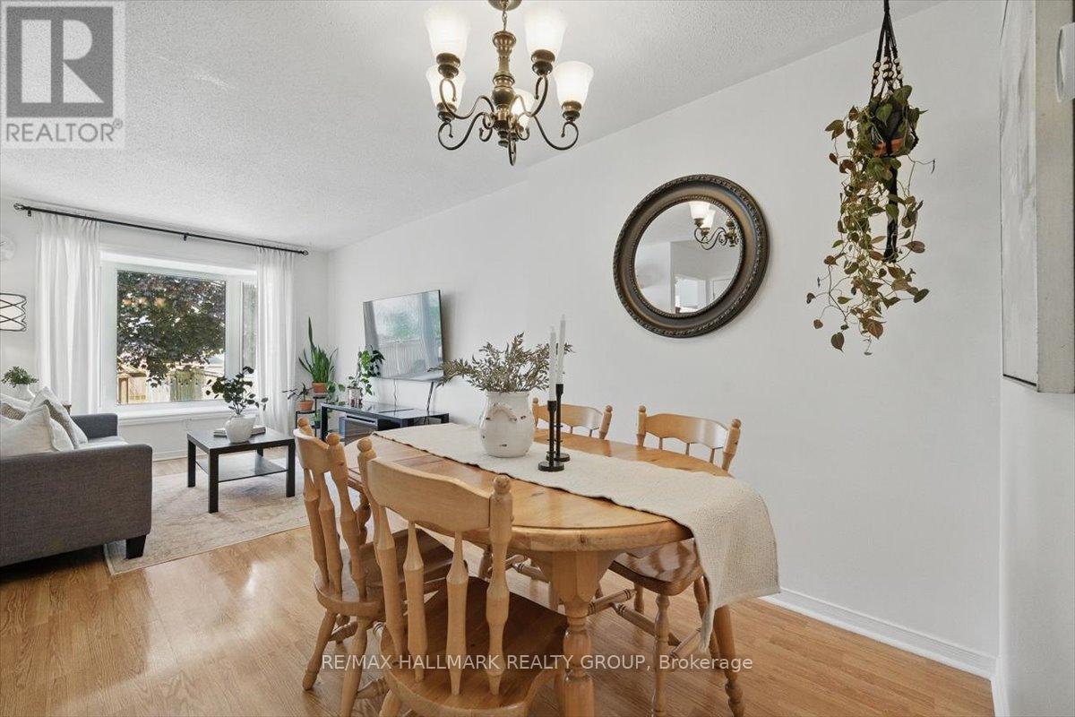 2083 Sacramento Drive, Ottawa, Ontario  K4A 3L2 - Photo 4 - X12177905