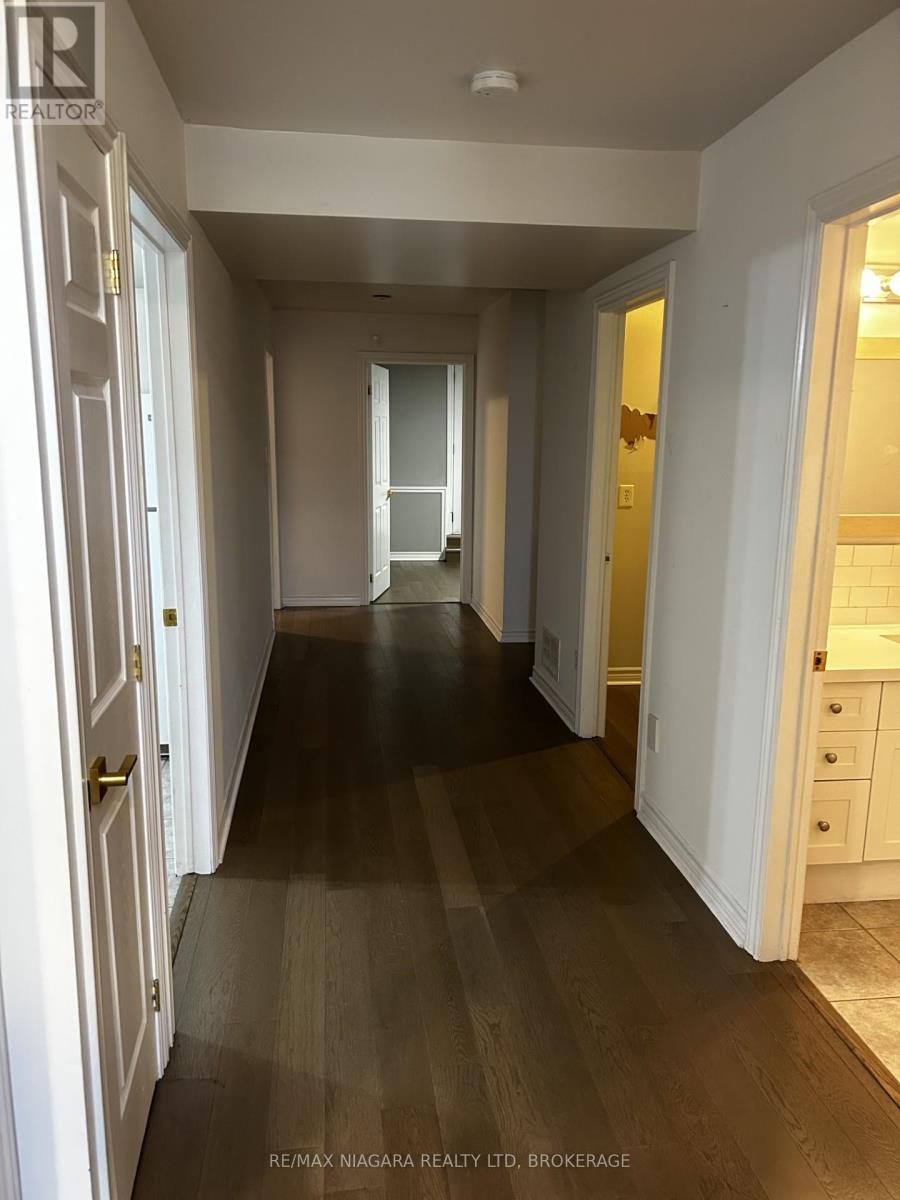 1056 Beach Boulevard, Hamilton, Ontario  L8H 6Z4 - Photo 10 - X12177985