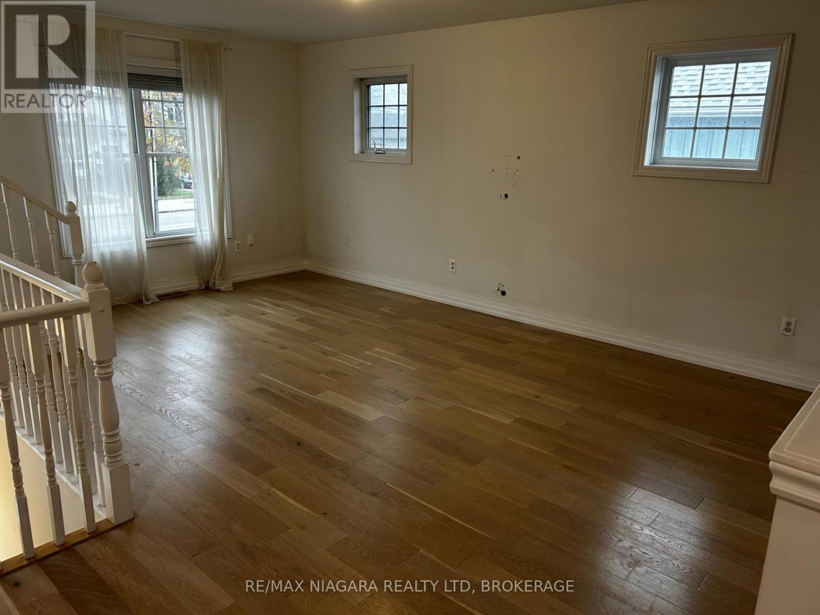 1056 Beach Boulevard, Hamilton, Ontario  L8H 6Z4 - Photo 5 - X12177985