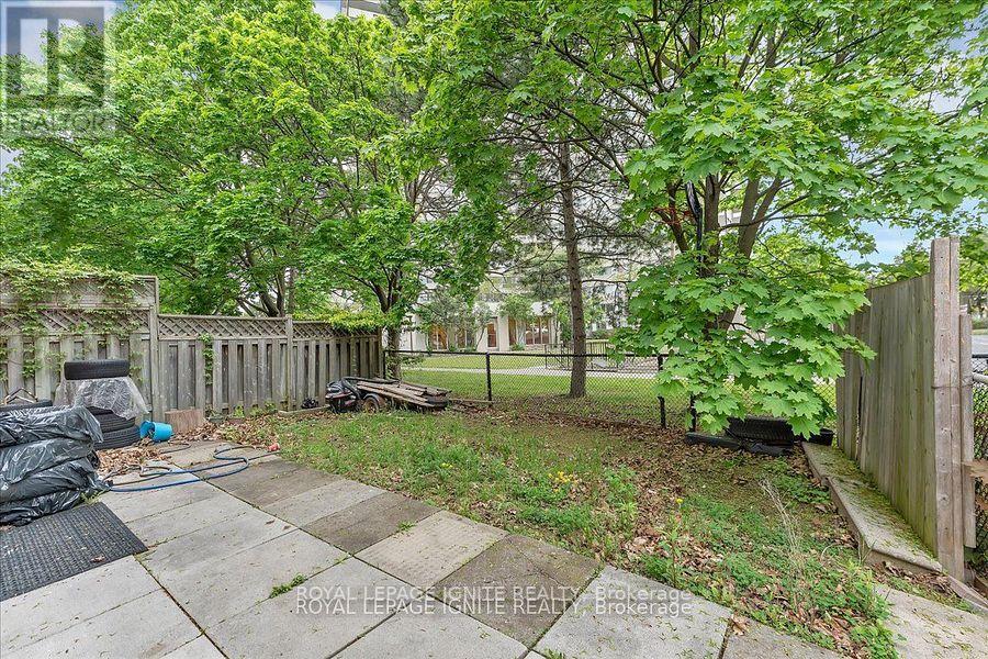 98 Sheldrake Court, Brampton, Ontario  L6Y 2W9 - Photo 24 - W12177364