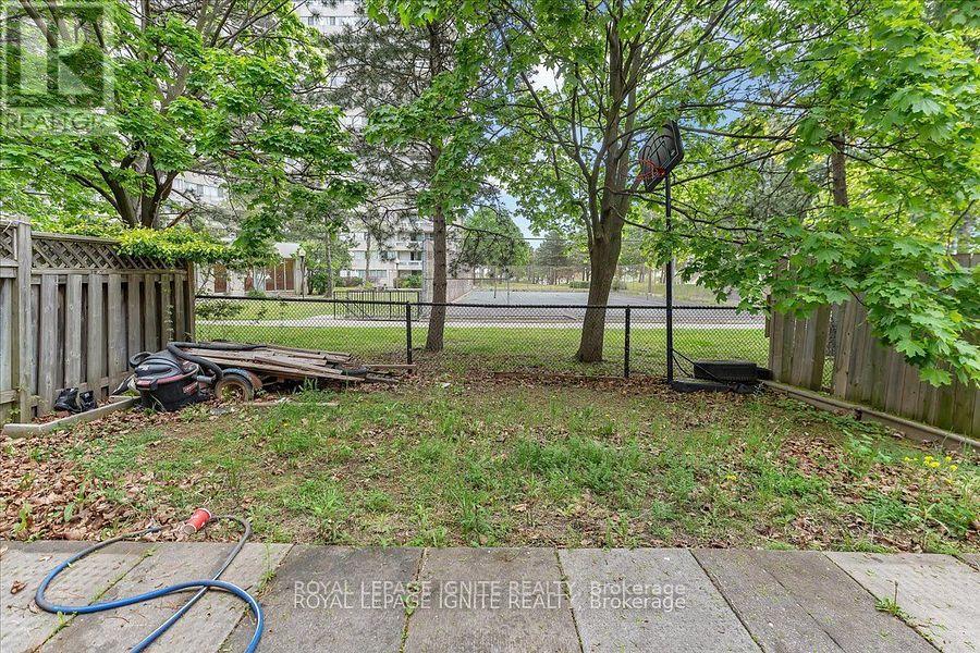 98 Sheldrake Court, Brampton, Ontario  L6Y 2W9 - Photo 25 - W12177364