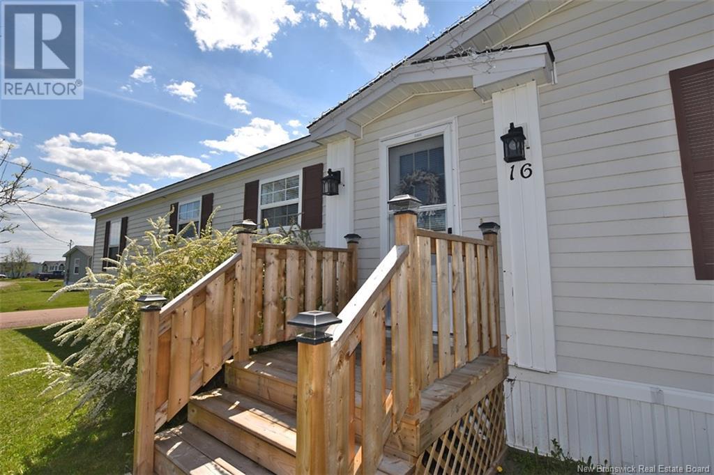 Property at 16 Scotch Pine Road image 4
