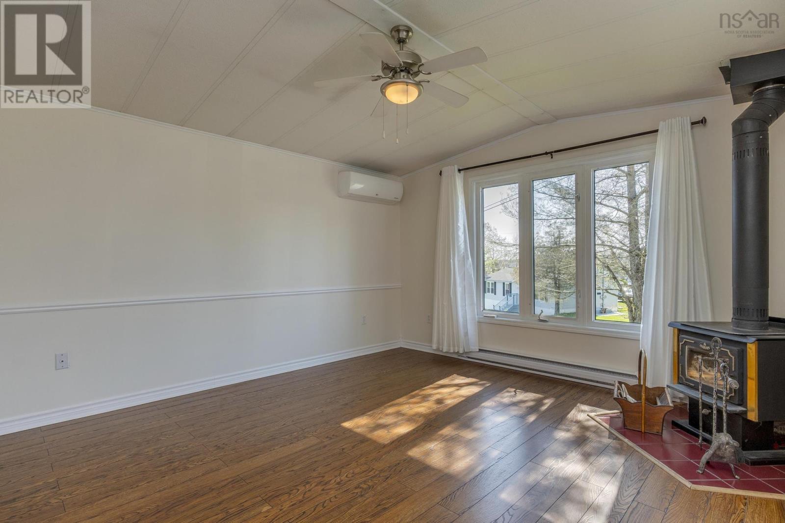 Property at 7 Boutilier Drive image 4