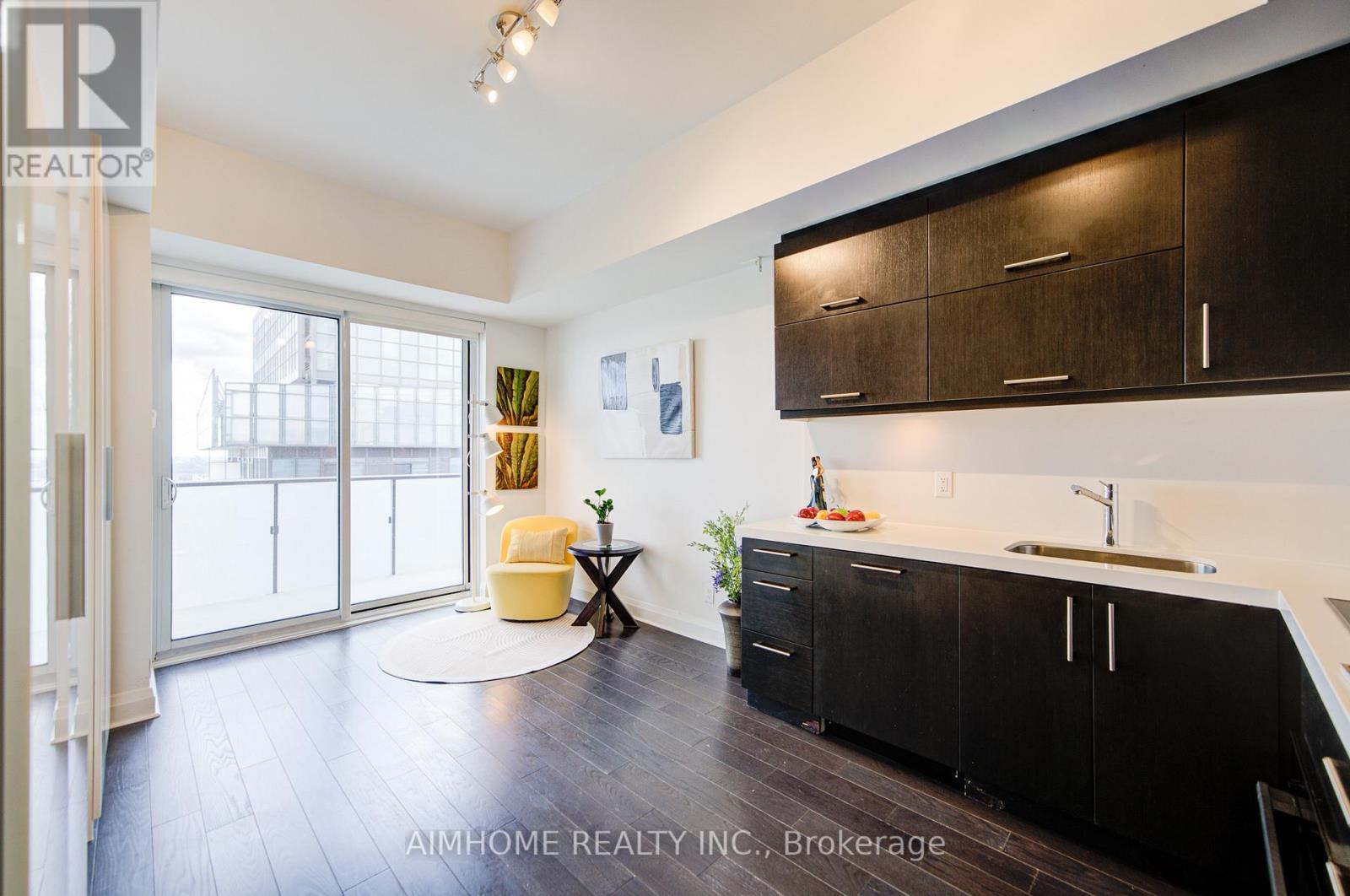 4704 - 1080 Bay Street W, Toronto (Bay Street Corridor), Ontario  M5S 0A5 - Photo 16 - C12177923
