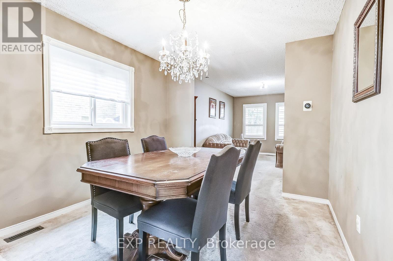 19 Blackburn Crescent, Ajax, Ontario  L1S 5Z3 - Photo 6 - E12177974