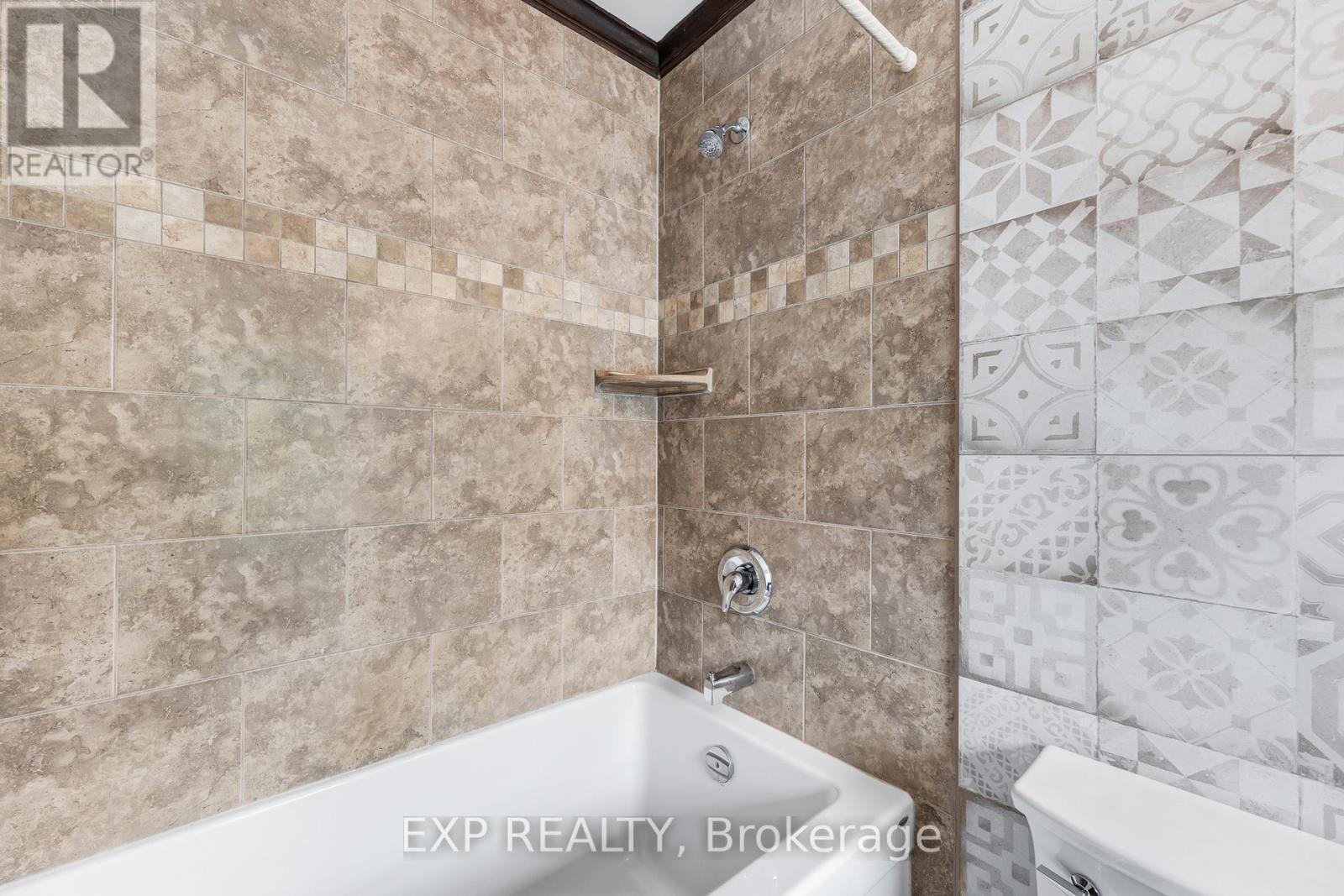 20 Brownlee Drive, Bradford West Gwillimbury, Ontario  L3Z 2A4 - Photo 26 - N12177898