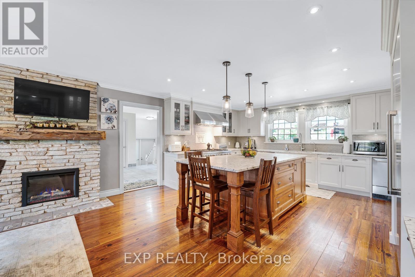 20 Brownlee Drive, Bradford West Gwillimbury, Ontario  L3Z 2A4 - Photo 7 - N12177898