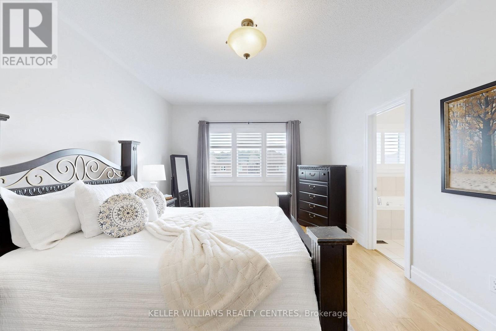 247 Paradelle Drive, Richmond Hill, Ontario  L4E 1B9 - Photo 12 - N12177952