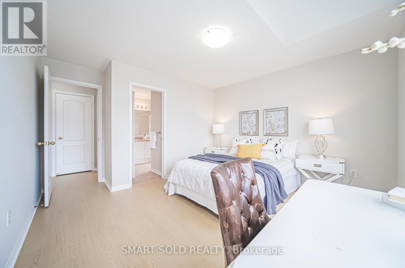 31 Fitzwilliam Avenue, Richmond Hill, Ontario  L4E 4N8 - Photo 32 - N12177954