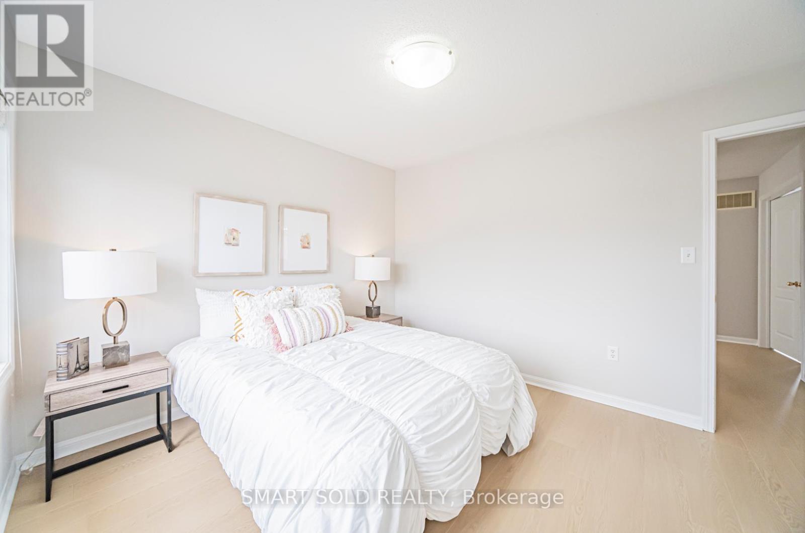 31 Fitzwilliam Avenue, Richmond Hill (Oak Ridges Lake Wilcox), Ontario  L4E 4N8 - Photo 35 - N12177954