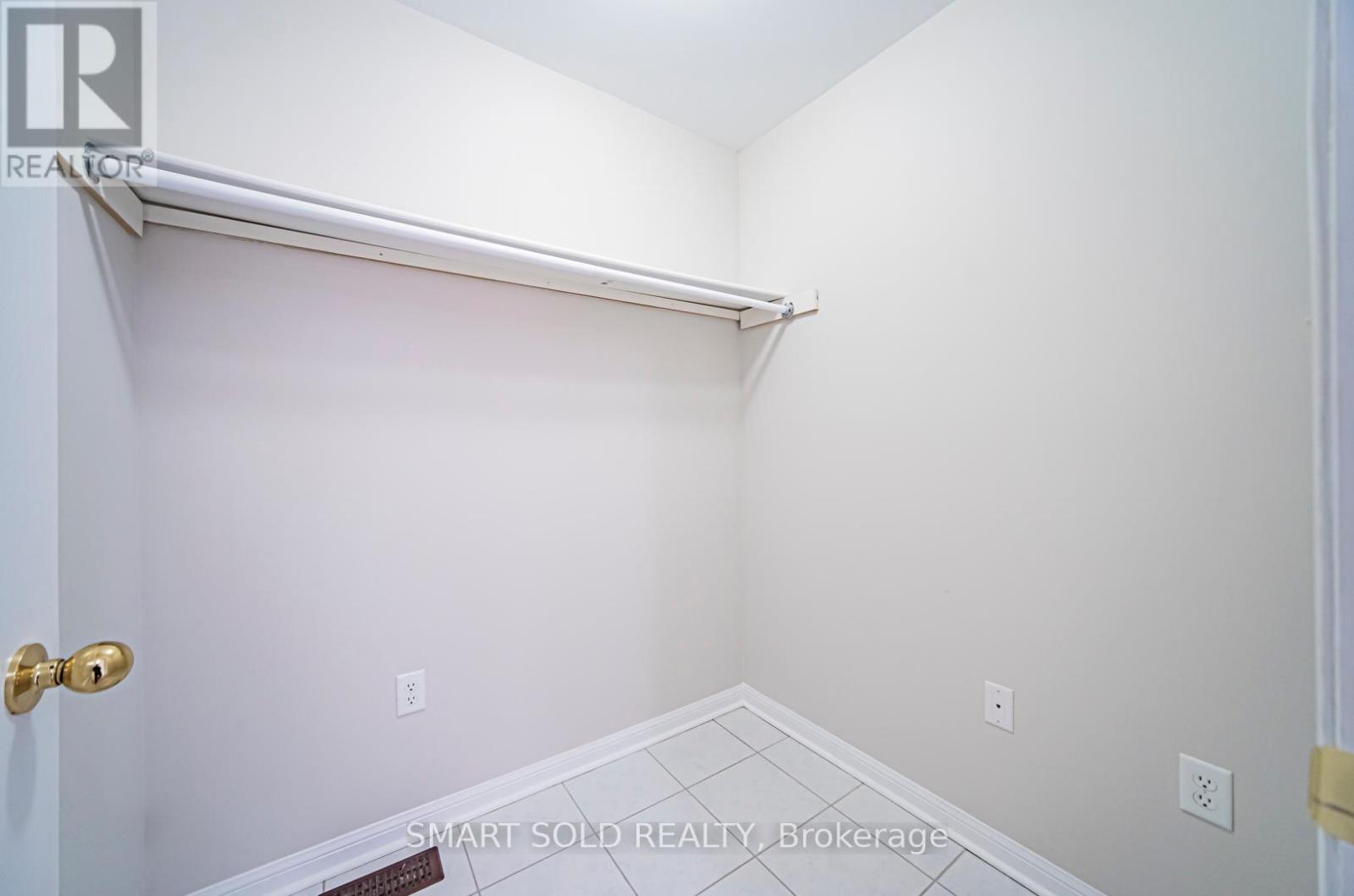 31 Fitzwilliam Avenue, Richmond Hill, Ontario  L4E 4N8 - Photo 36 - N12177954