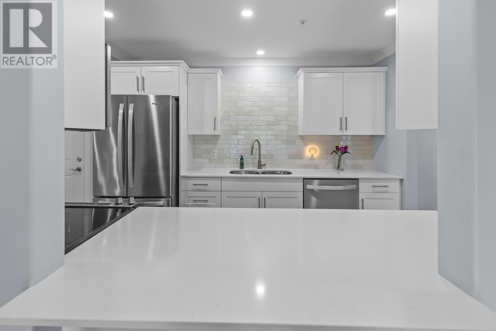 Property at 104 24 Gilbert Drive image 5