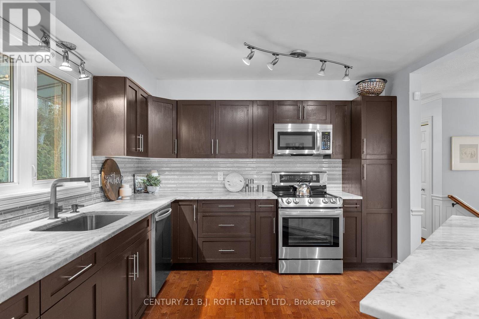 2679 Lakeshore Road E, Oro-Medonte, Ontario  L0L 1T0 - Photo 12 - S12177934
