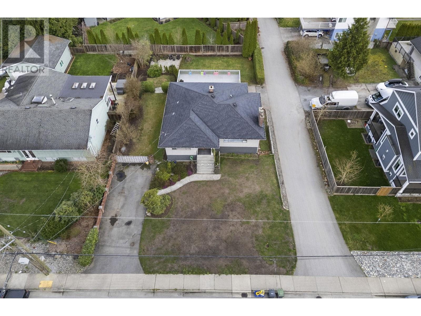 809 Porter Street, Coquitlam, British Columbia  V3J 5B9 - Photo 3 - R2998194