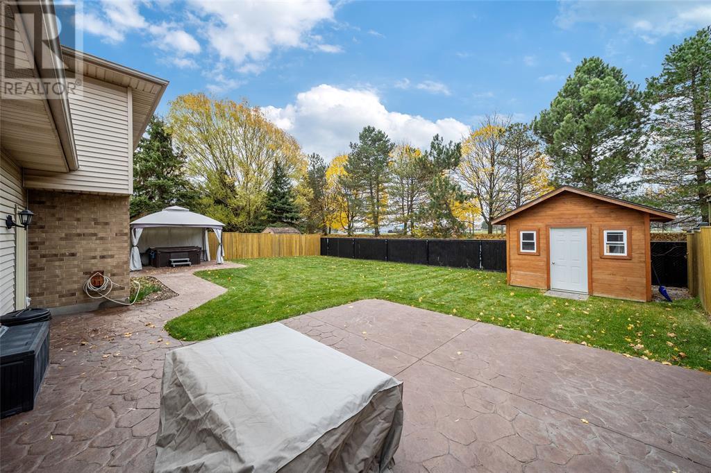 125 Conestoga Drive, Sarnia, Ontario  N7S 5V9 - Photo 8 - 25013287