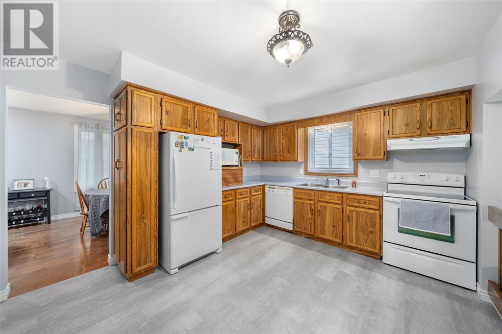125 Conestoga Drive, Sarnia, Ontario  N7S 5V9 - Photo 14 - 25013287