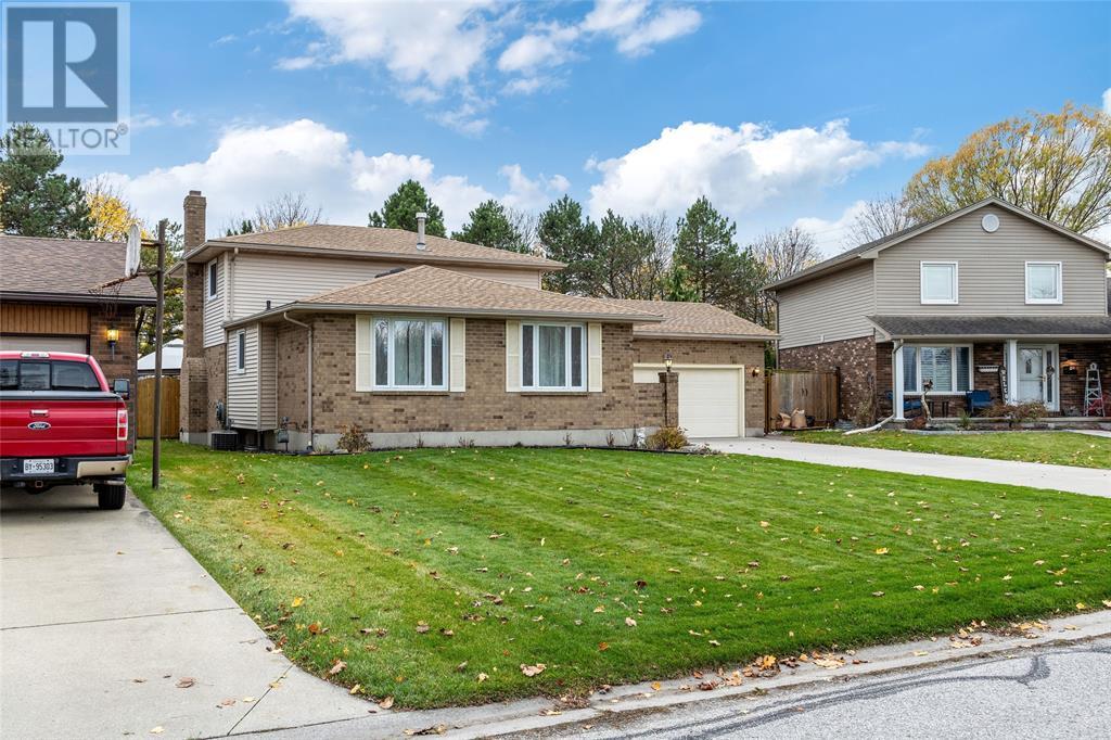 125 Conestoga Drive, Sarnia, Ontario  N7S 5V9 - Photo 3 - 25013287