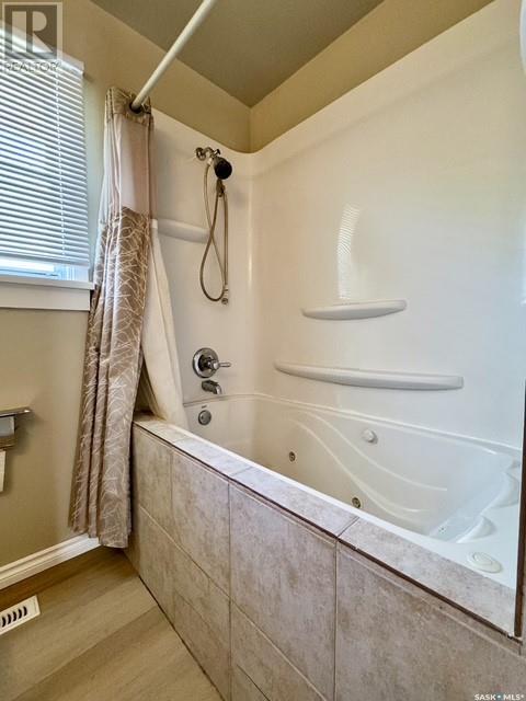 840 5th Avenue Ne, Swift Current, Saskatchewan  S9H 2L4 - Photo 10 - SK007391