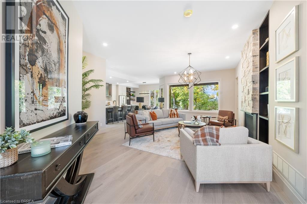 Property at 141 PARKSIDE Drive image 5