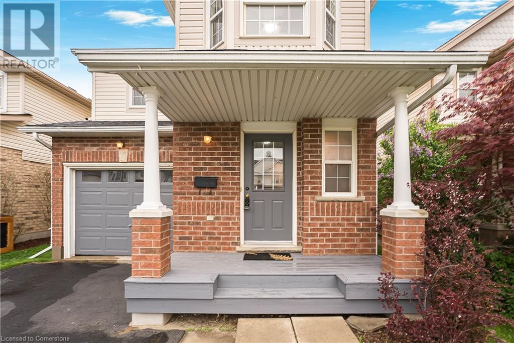 74 Blue Lace Crescent, Kitchener, Ontario  N2E 3X1 - Photo 2 - 40733389