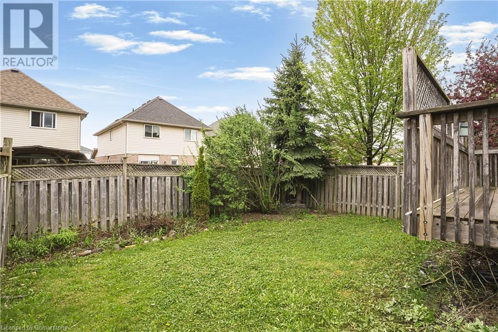 74 Blue Lace Crescent, Kitchener, Ontario  N2E 3X1 - Photo 34 - 40733389