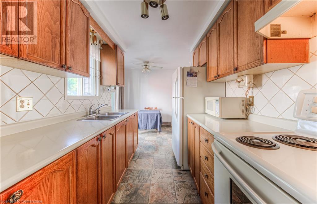 Property at 10 CATALINA Court image 5