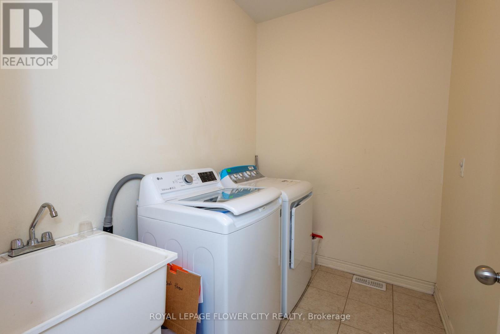19 Primo Road, Brampton, Ontario  L7A 0Z9 - Photo 38 - W12177918