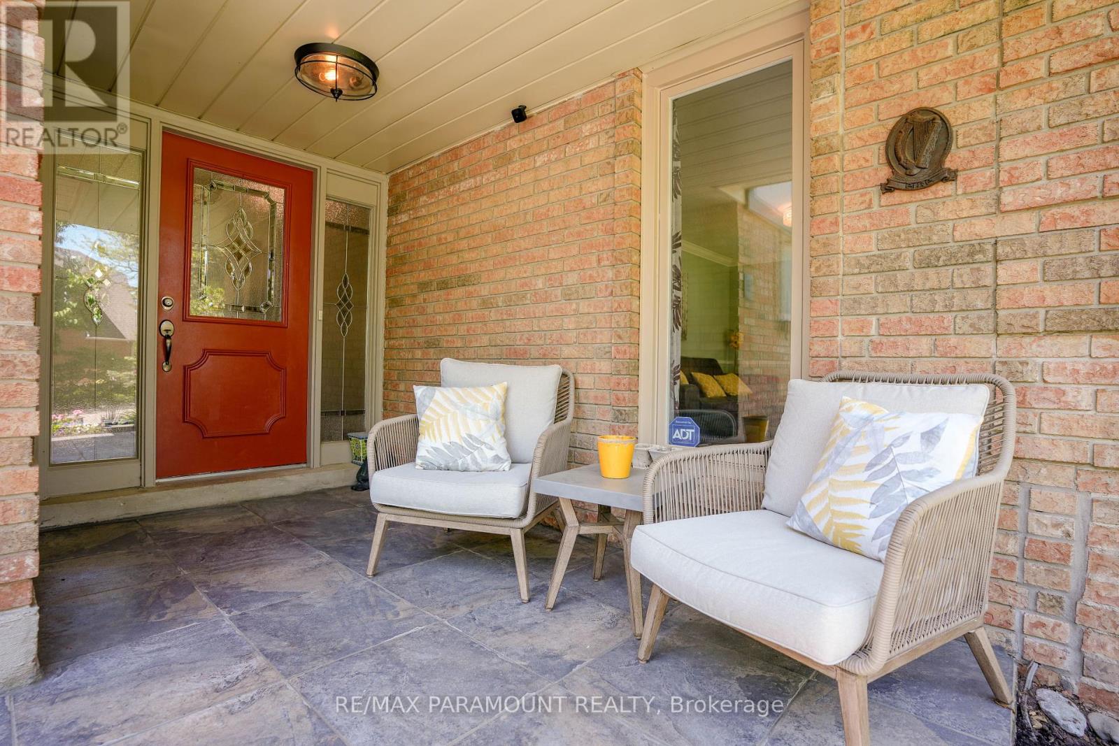 44 Cairnmore Court, Brampton, Ontario  L6Z 1T6 - Photo 3 - W12177977