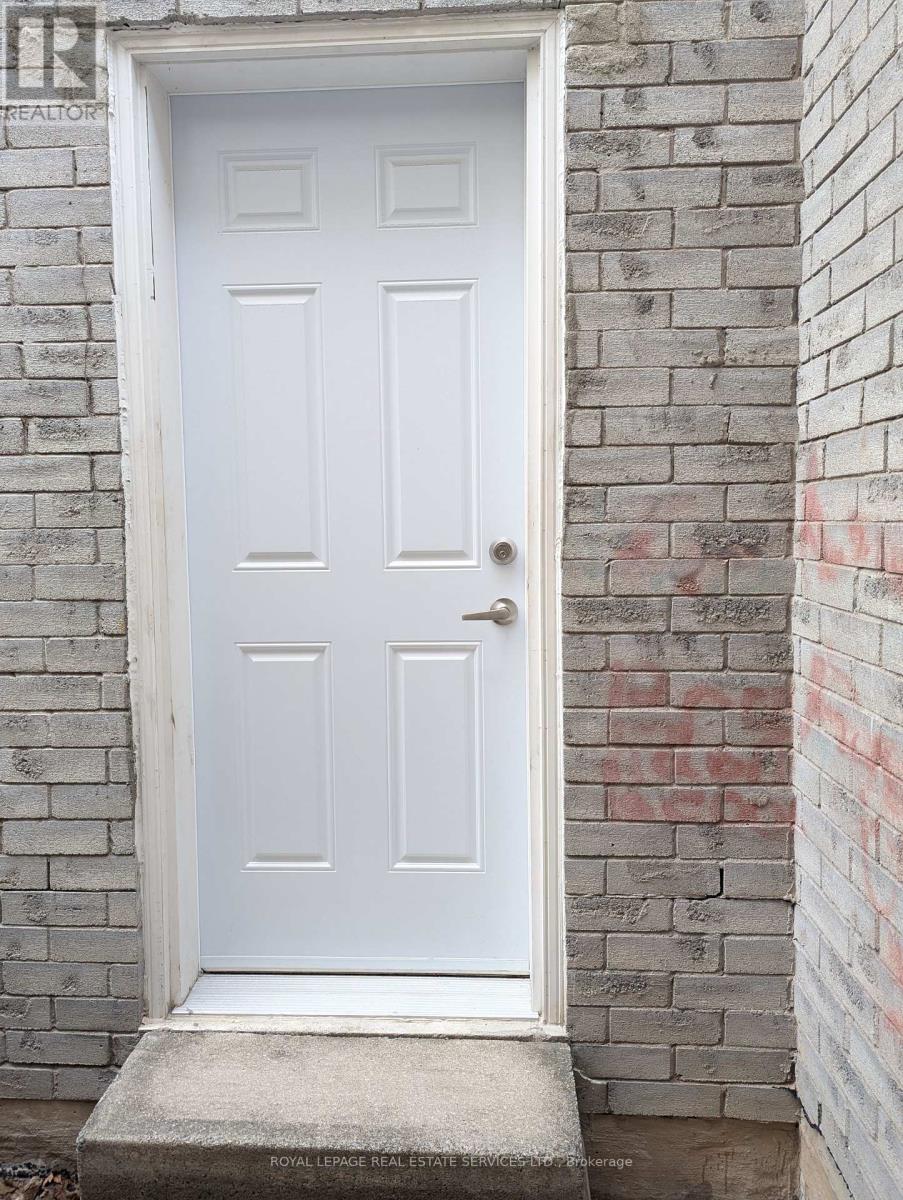 Bsmt - 6053 Leeside Crescent, Mississauga, Ontario  L5M 5K6 - Photo 11 - W12177984