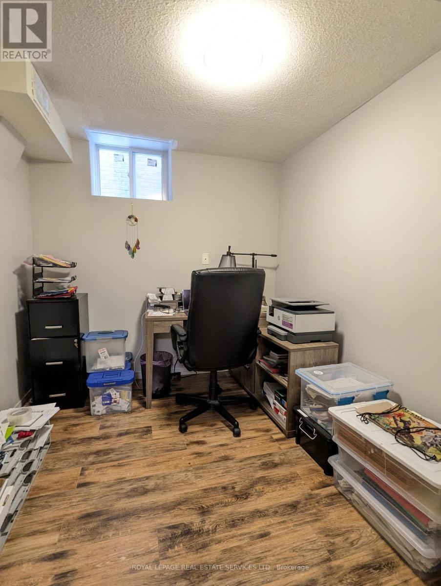 Bsmt - 6053 Leeside Crescent, Mississauga, Ontario  L5M 5K6 - Photo 7 - W12177984