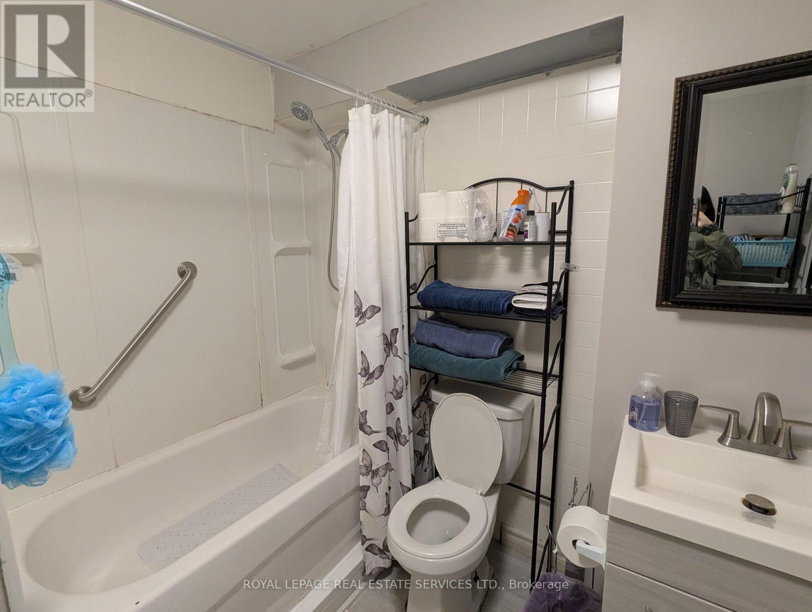 Bsmt - 6053 Leeside Crescent, Mississauga, Ontario  L5M 5K6 - Photo 9 - W12177984
