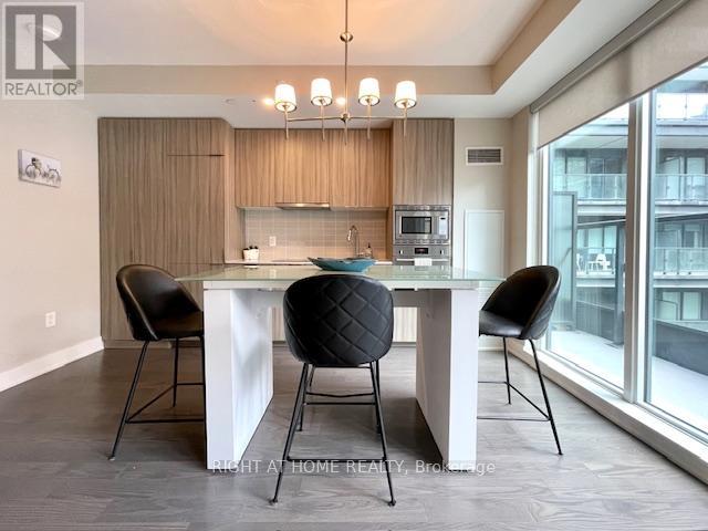 705 - 955 Bay Street, Toronto, Ontario  M5S 0C6 - Photo 1 - C12174770