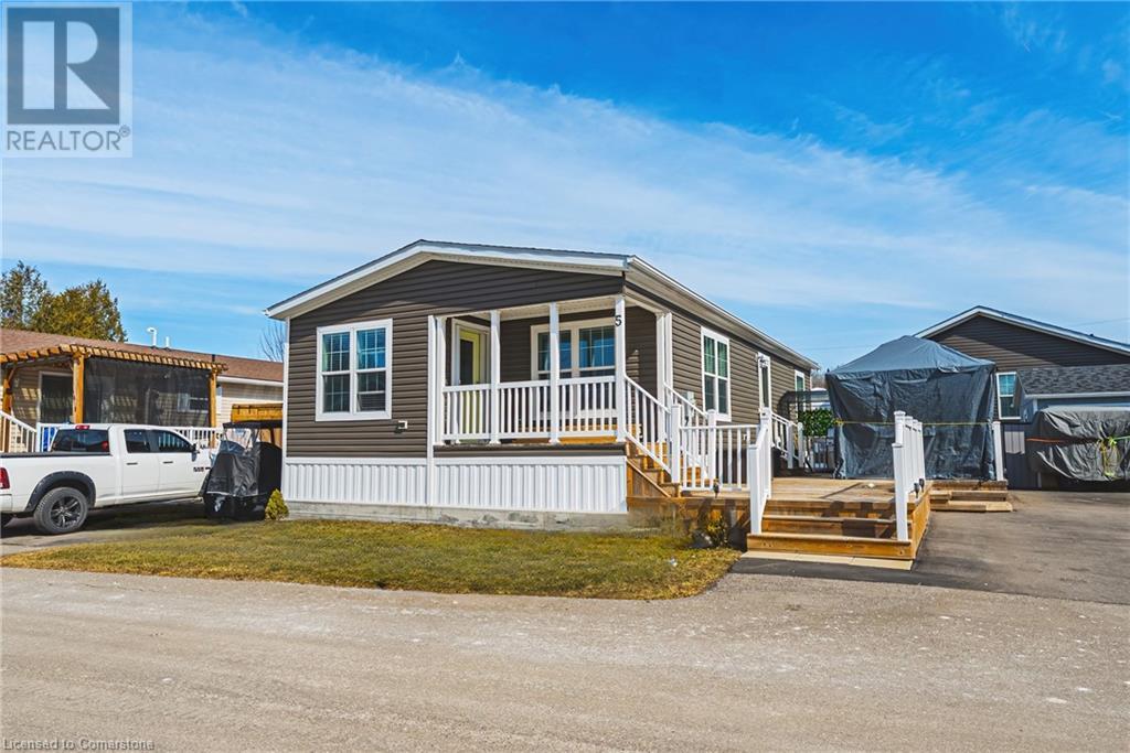 Property at 5 SUMAC Street image 2