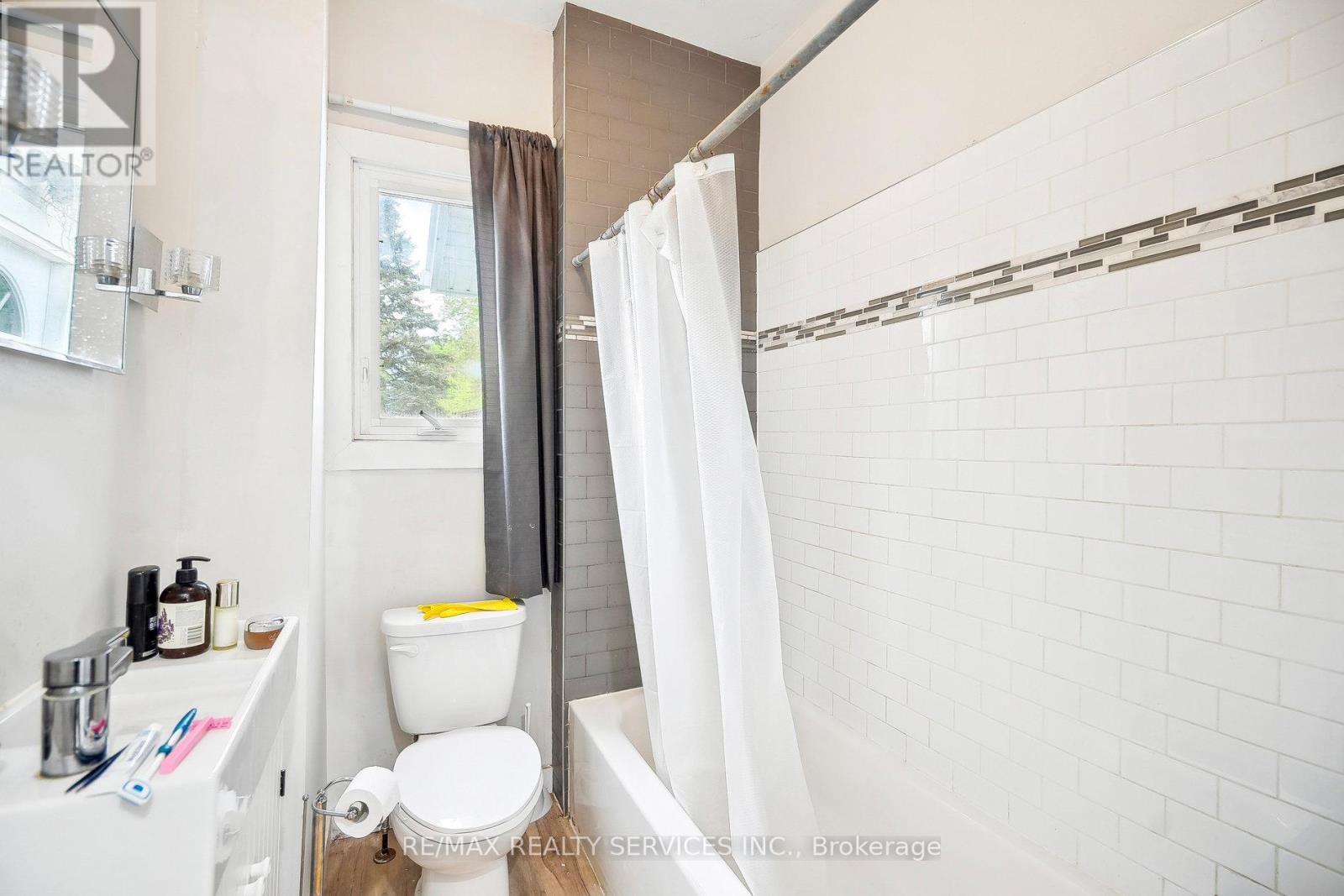 5042 Ontario Avenue, Niagara Falls, Ontario  L2E 3R9 - Photo 24 - X12177903