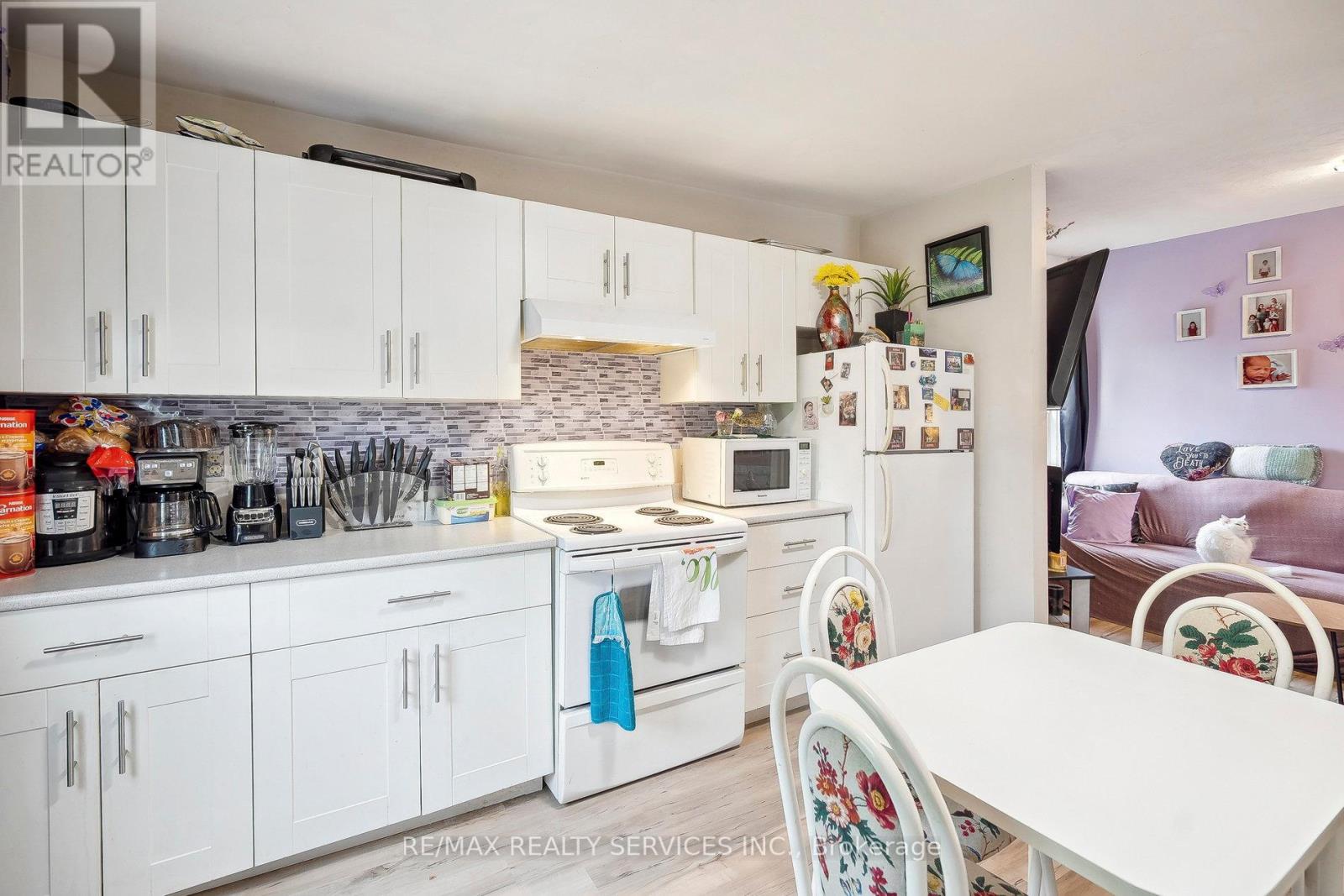5042 Ontario Avenue, Niagara Falls, Ontario  L2E 3R9 - Photo 9 - X12177903