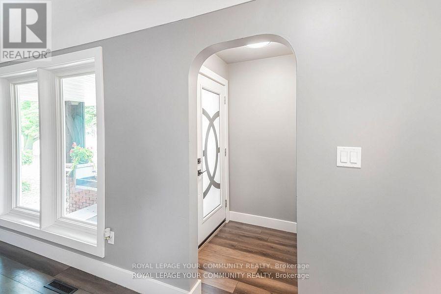 Property at 70 GOLDEN BOULEVARD E image 3
