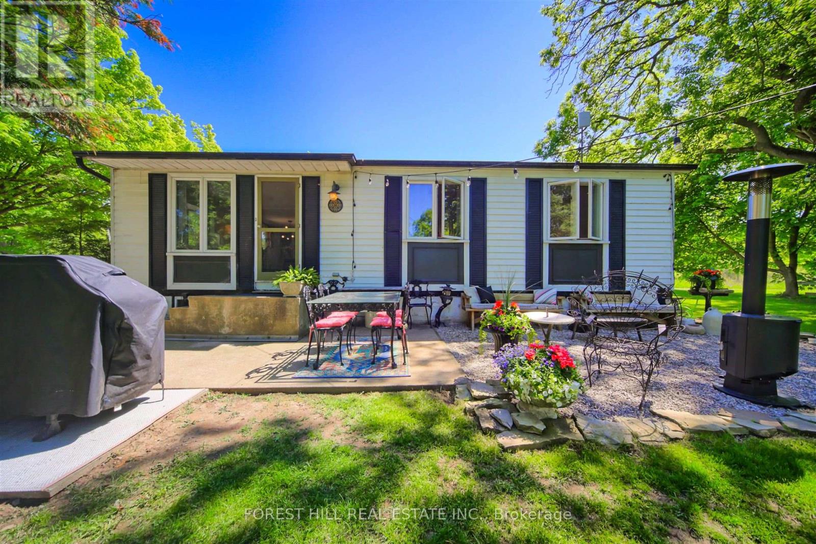 3858 Aberdeen Road, Lincoln, Ontario  L3J 0N7 - Photo 4 - X12177936
