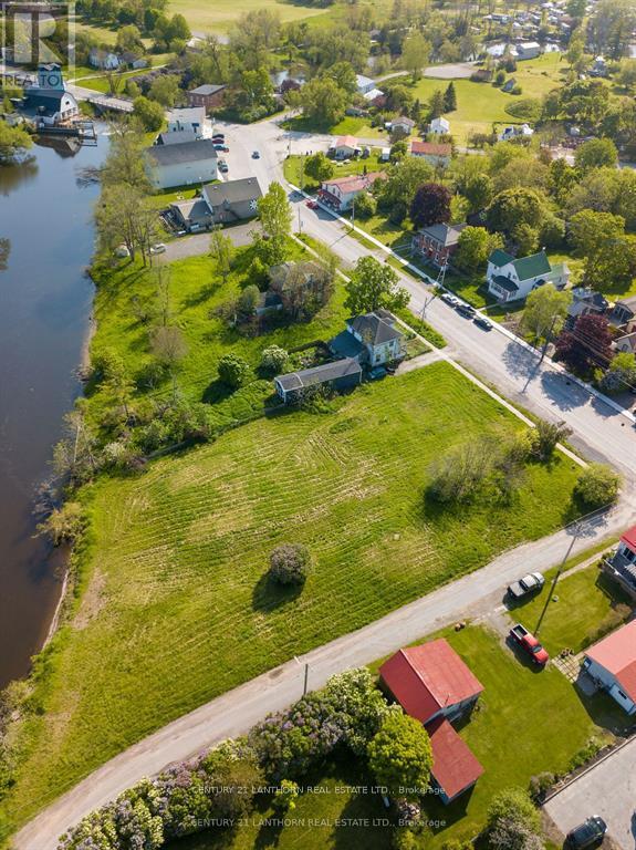 35 Mill Street, Prince Edward County, Ontario K0K 1L0 - Photo 9 - X12178020