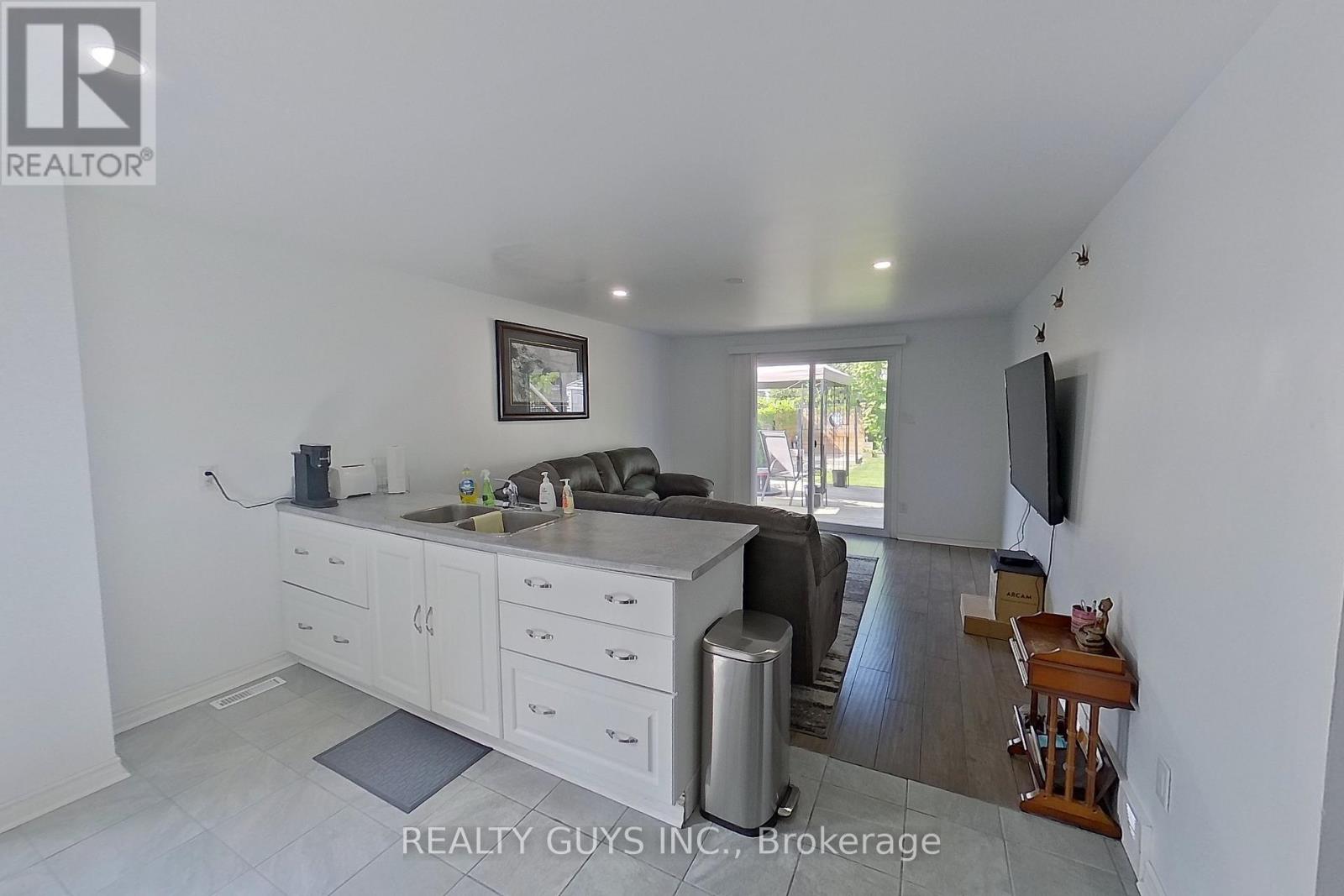 2652 Ridgetop Crescent, Peterborough East (South), Ontario  K9L 1H9 - Photo 20 - X12178045