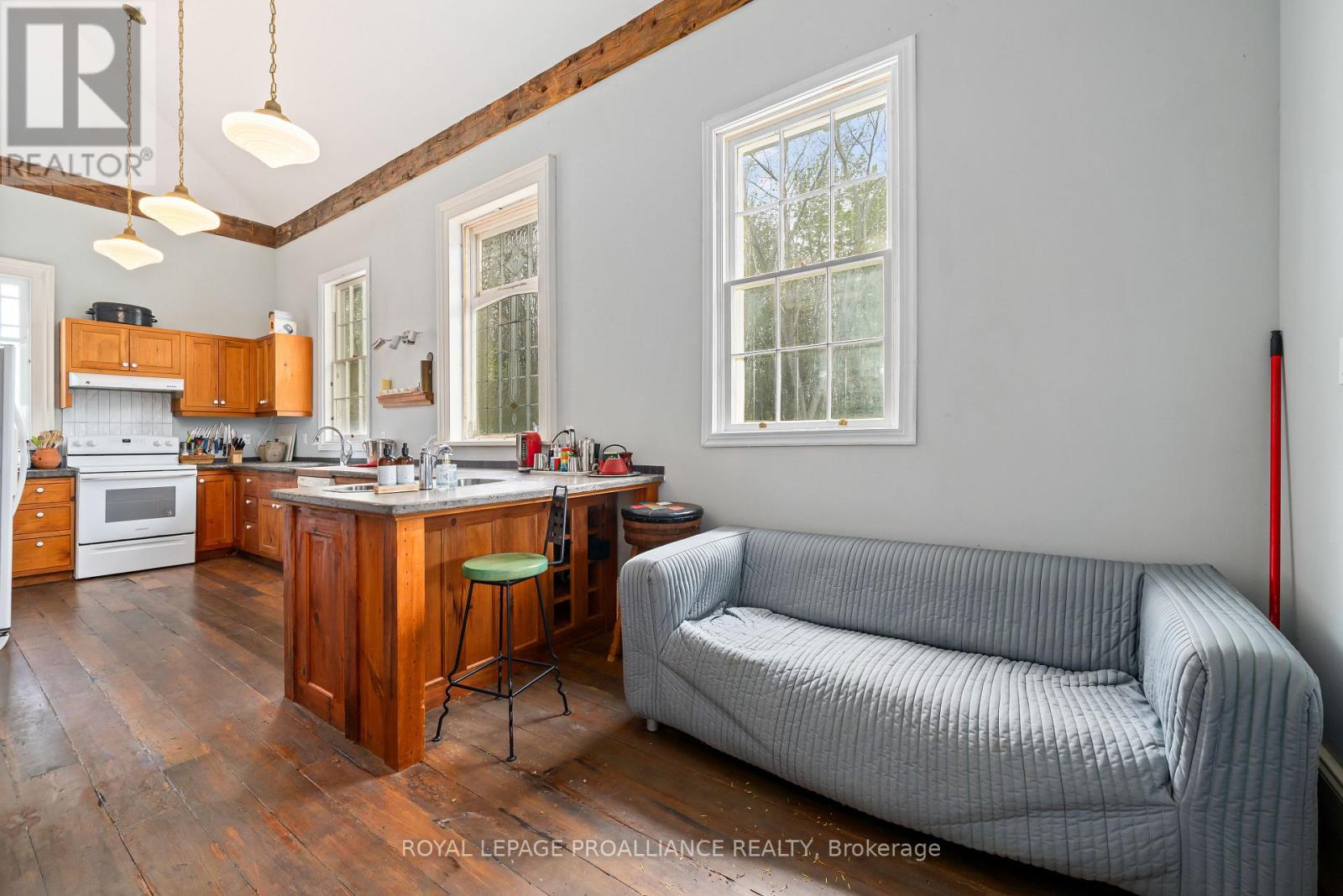 1479 Lakeside Drive, Prince Edward County, Ontario  K0K 2T0 - Photo 12 - X12178049