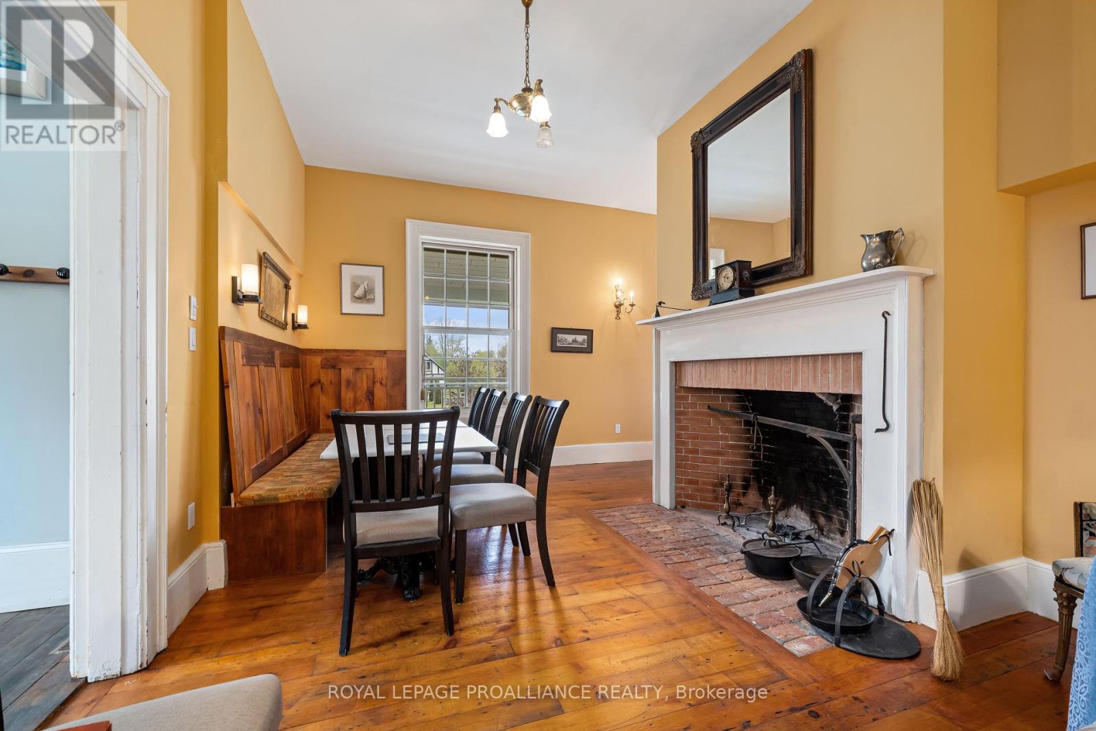 1479 Lakeside Drive, Prince Edward County, Ontario  K0K 2T0 - Photo 13 - X12178049