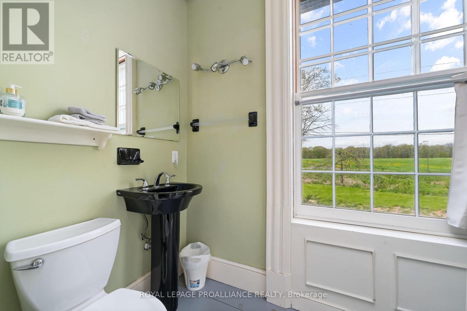 1479 Lakeside Drive, Prince Edward County, Ontario  K0K 2T0 - Photo 16 - X12178049