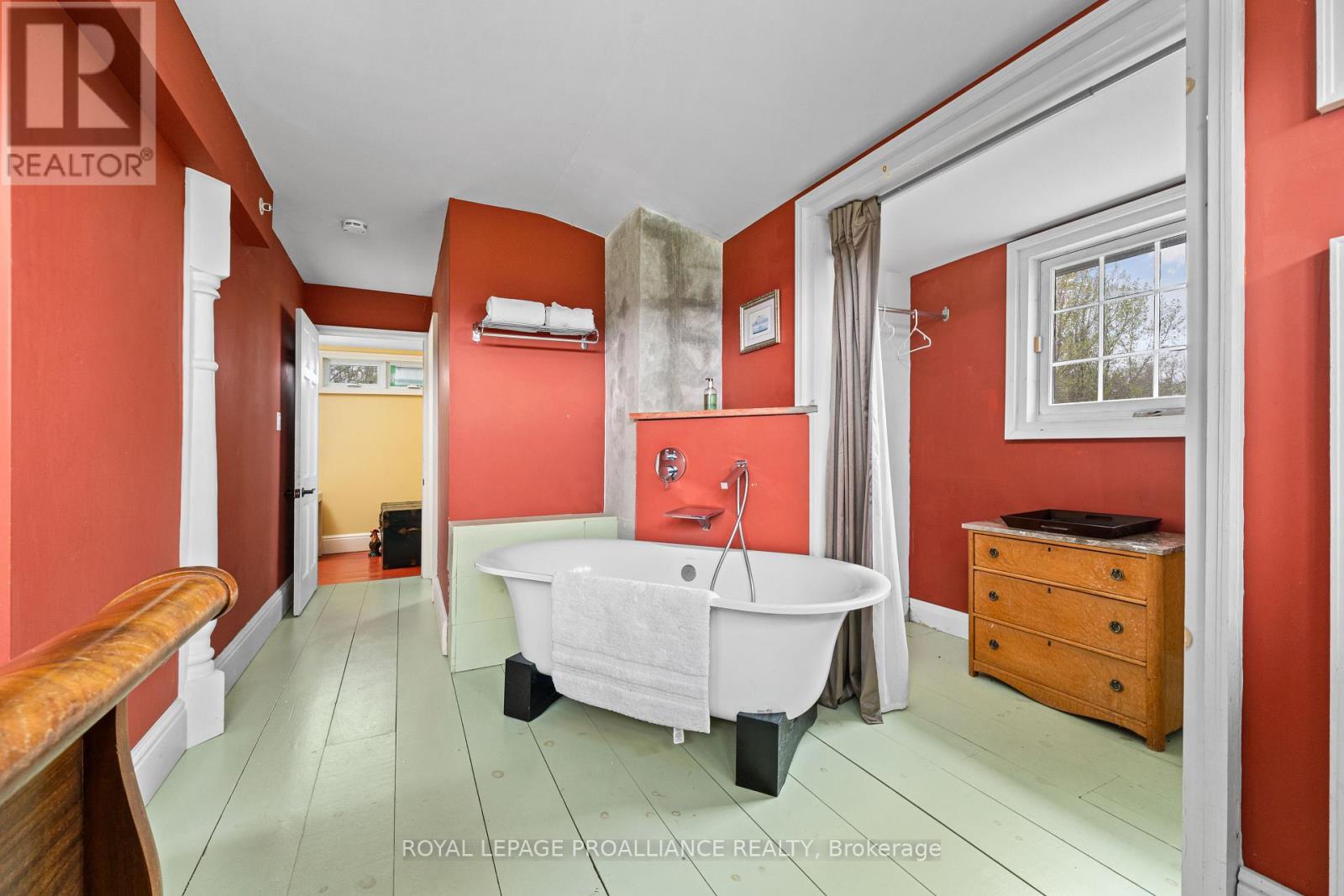 1479 Lakeside Drive, Prince Edward County, Ontario  K0K 2T0 - Photo 26 - X12178049