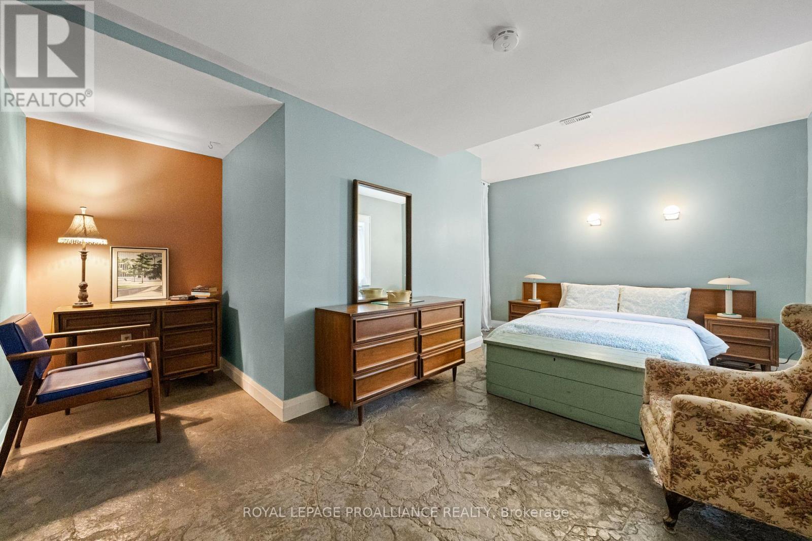 1479 Lakeside Drive, Prince Edward County, Ontario  K0K 2T0 - Photo 32 - X12178049