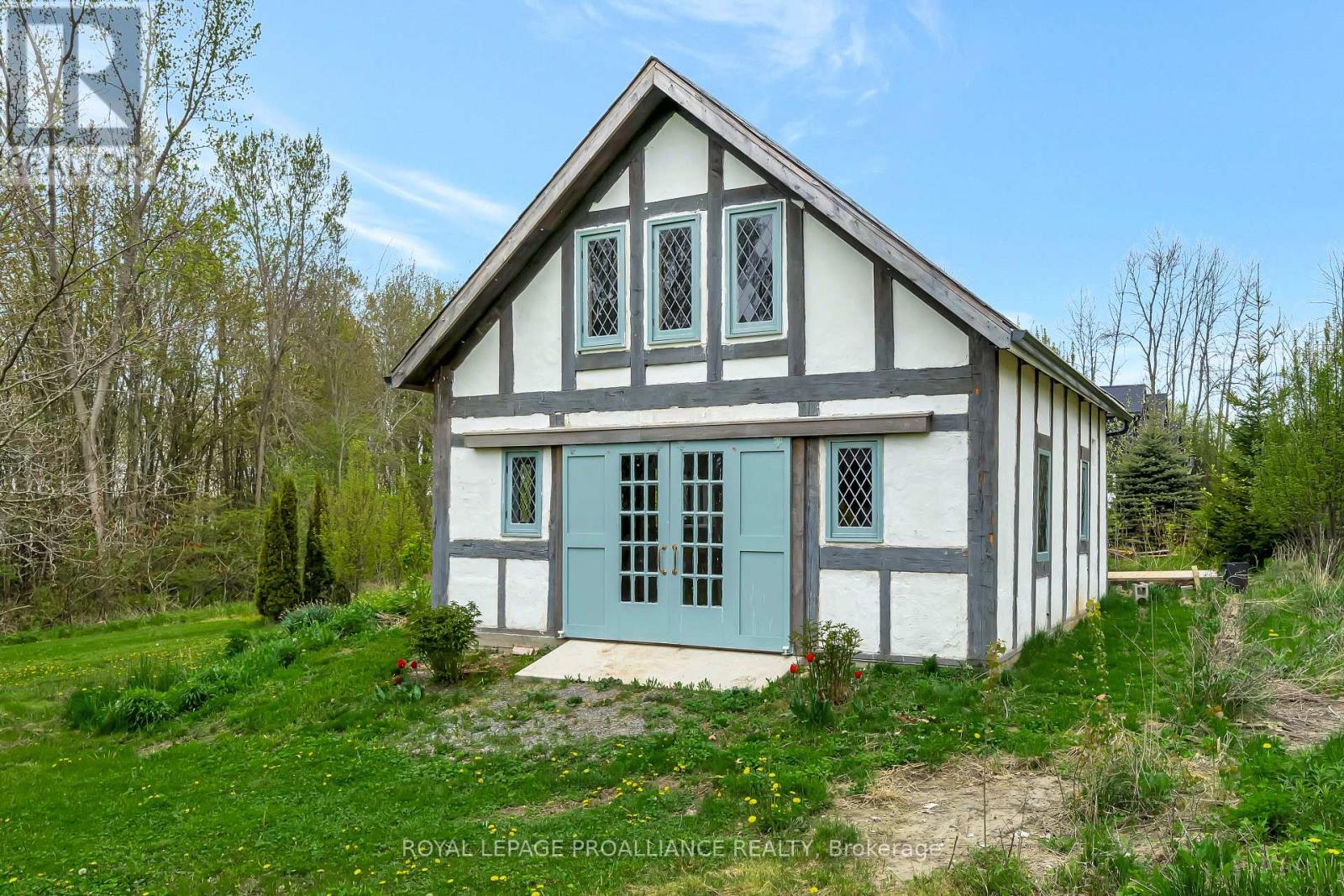 1479 Lakeside Drive, Prince Edward County, Ontario  K0K 2T0 - Photo 38 - X12178049