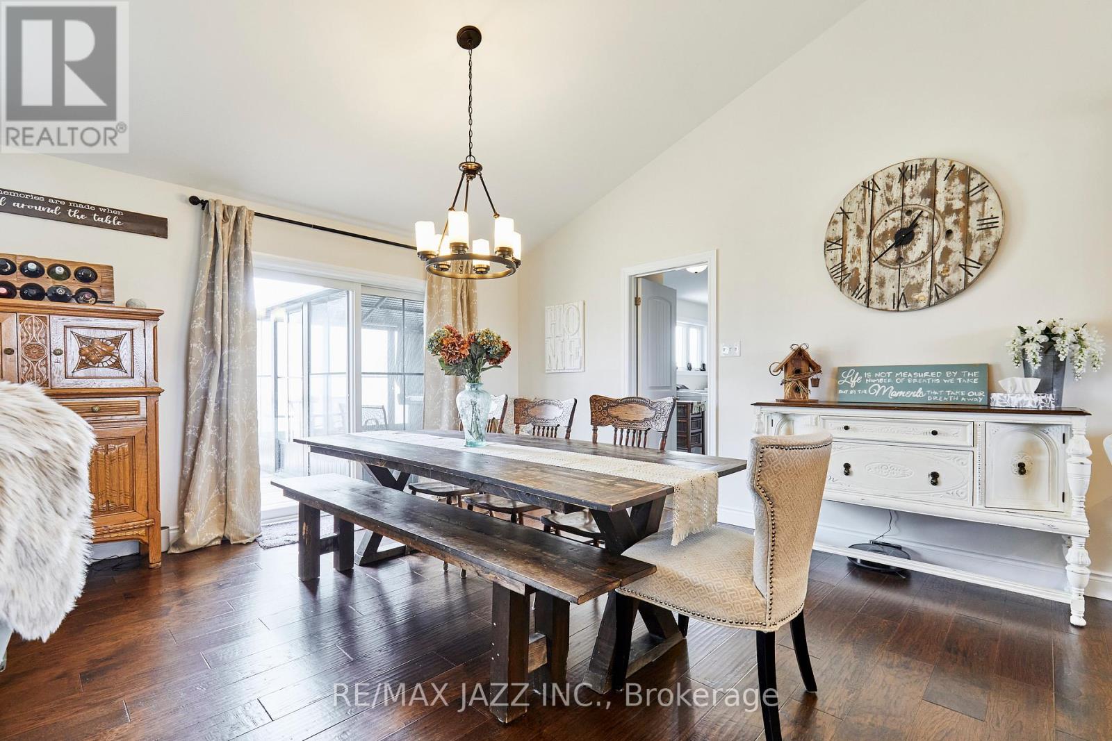 137 Sharpe Line, Cavan Monaghan, Ontario  L0A 1C0 - Photo 12 - X12178111
