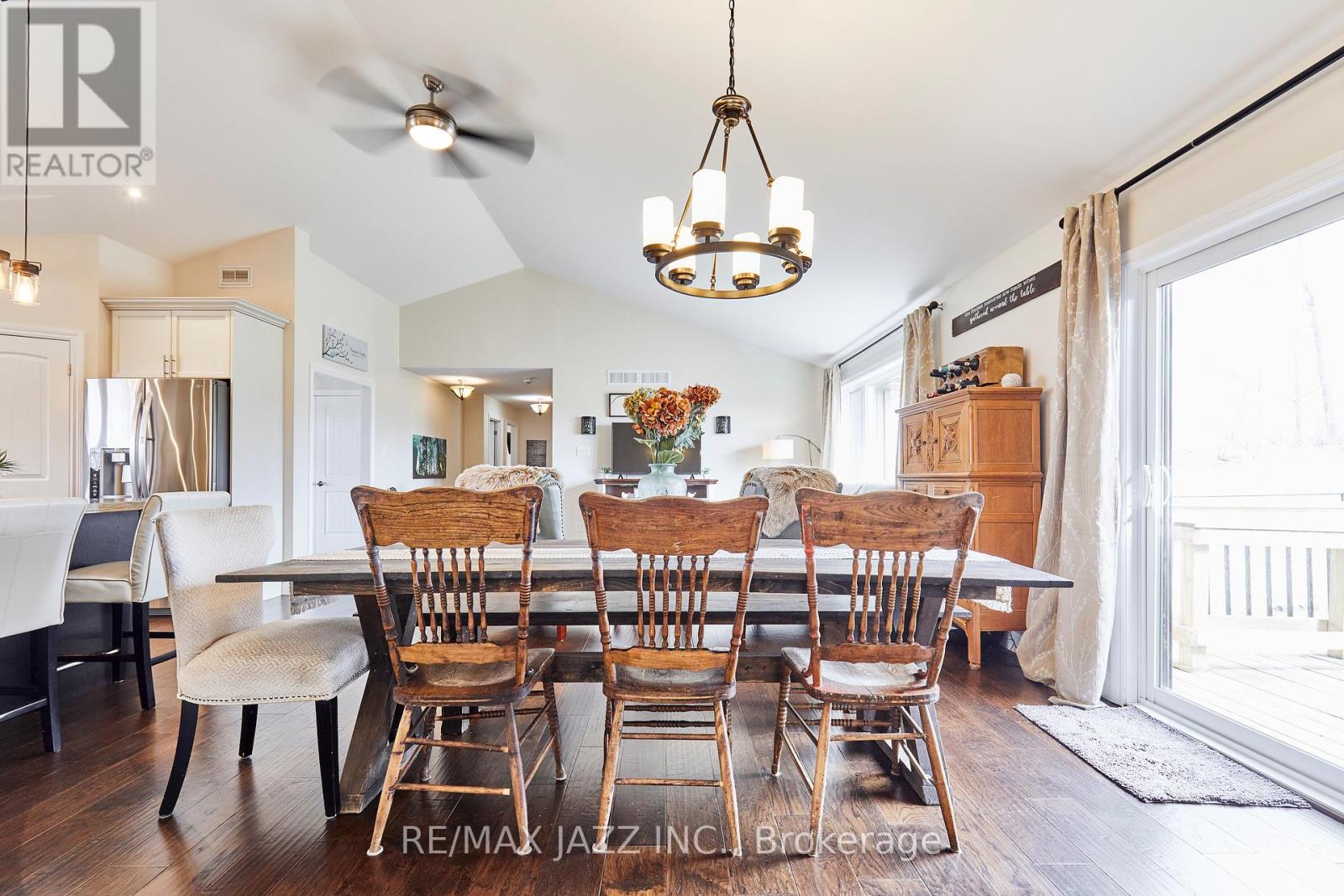 137 Sharpe Line, Cavan Monaghan, Ontario L0A 1C0 - Photo 13 - X12178111