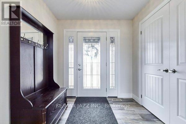 137 Sharpe Line, Cavan Monaghan, Ontario  L0A 1C0 - Photo 7 - X12178111