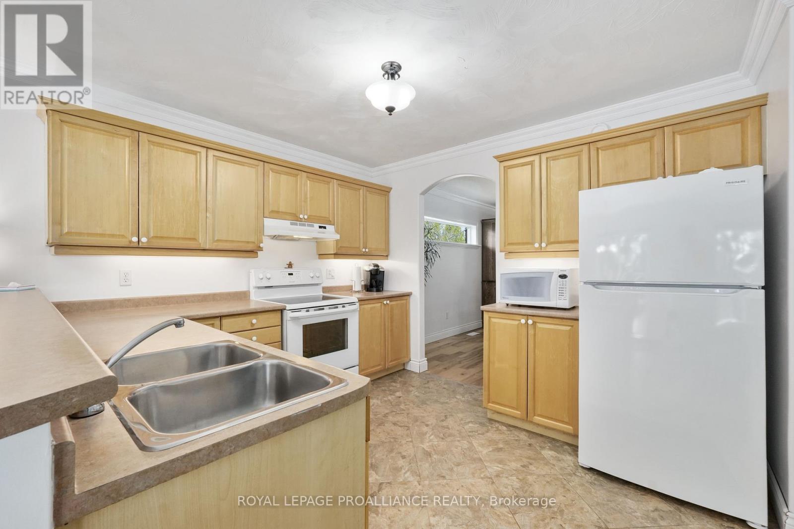 3 Sanderson Court, Peterborough North, Ontario  K9H 7R3 - Photo 20 - X12178121
