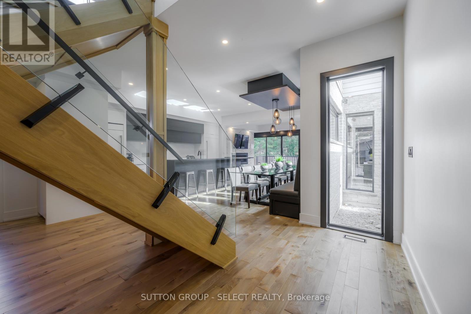 2 - 567 Rosecliffe Terrace, London South, Ontario  N6K 0E2 - Photo 6 - X12178071